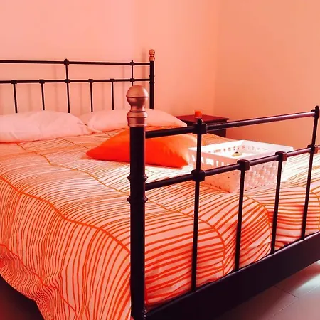 Rubik's Castle Bed and breakfast *